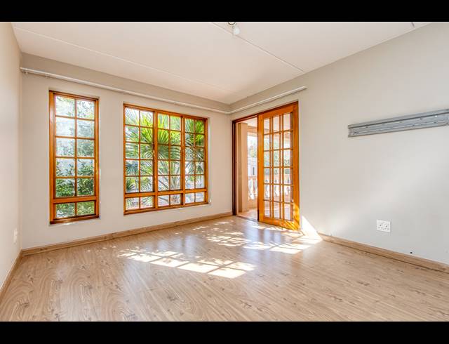 2 BEDROOM APARTMENT TO LET IN HYDE PARK